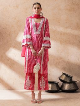 STYLEBAAZI - Women Pink Embroidered Kurta with Pant and Dupatta (Set of 3)