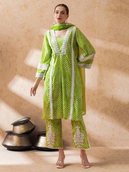 STYLEBAAZI - Women Green Embroidered Kurta with Pant and Dupatta (Set of 3)