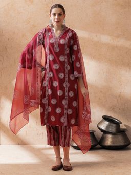 STYLEBAAZI - Women Maroon Printed Kurta with Pant and Dupatta (Set of 3)