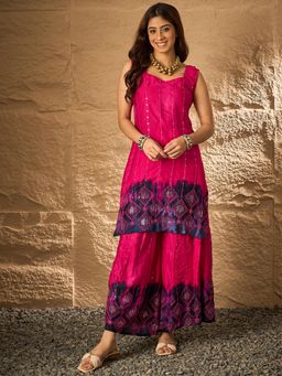 InWeave - Fuchsia Tie & Dye Sweetheart Kurta with Palazzo