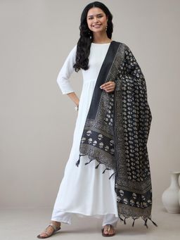 InWeave - White D13 Long Anarkali Kurta with Pant & Dupatta