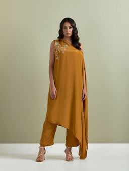 Priya Chaudhary - Mustard Embroidered Crepe Kurta with Pants (Set of 2)