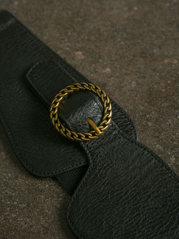 Twenty Dresses by Nykaa Fashion - Black Let People Stare Belt