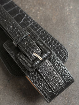 Twenty Dresses by Nykaa Fashion - Black I Am The Catch High Waist Belt