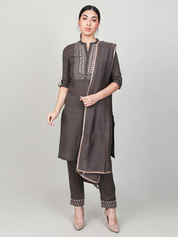 Barara Ethnic - Geometric Embroidered Kurta Set (Set of 3)