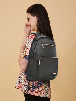 Teakwood - Women's BLACK textured Leather backpack