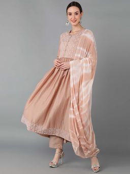 Vaamsi - Silk Blend Yoke Design Kurta Pant With Dupatta