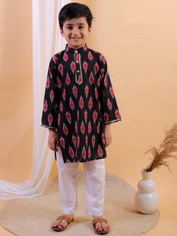 Junitos - Boys Black Cotton Printed Kurta with Pyjama (Set of 2)
