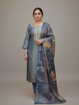 SAKSHI- The Wedding Store - Women's Grey Silk Blend Embroidered Kurta With Pant & Dupatta