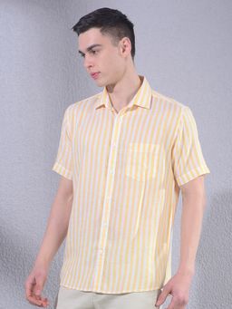 CRIMSOUNE CLUB - Men Yellow Vertical Striped Linen Shirt