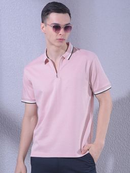 CRIMSOUNE CLUB - Men Pink Polo Neck T-Shirt with Zip Closure