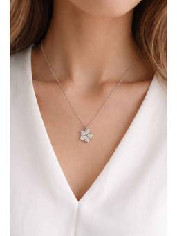 Miora - Silver Magnetic Heart Necklace