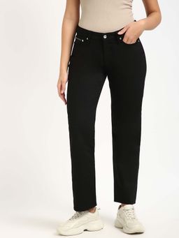 Calvin Klein - Women Black Solid Straight Fit Jeans