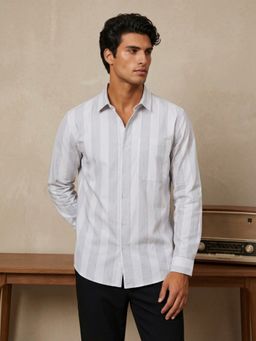 Styli - Off White Striped Relaxed Fit Spread Collar Full Sleeves Casual Shirt