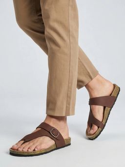 Styli - Men Brown Single Strap Faux Leather Buckle Sandals