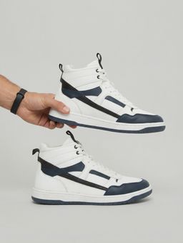 Styli - Men White Hightop Paneled Lace-Up Sneakers