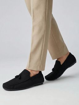 Styli - Men Black Faux Suede Tassle Driving Loafers