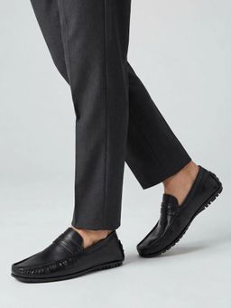 Styli - Men Black Classic Slip-On Driving Loafers