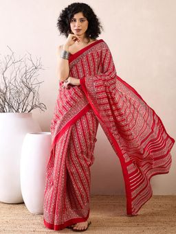 Akhilam - Women Silk Blend Red Printed Saree with Unstitched Bloue