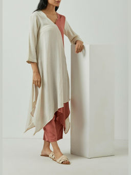 MARKKAH STUDIO - Women White Chambray Solid Kurta