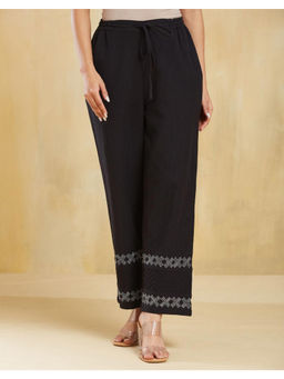 Fabindia - Black Cotton Chikankari Slim Fit Casual Pant
