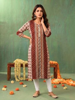 Rangita - Women Maroon Rayon Printed Straight Knee Length Kurta