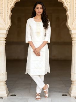 Rangita - Women Poly Viscose Embroidered Off White Anarkali Kurta