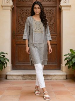 Rangita - Women Grey Poly Viscose Embroidered Straight Kurta