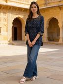 Navy Blue color option, Currently selected
