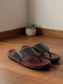 Metro - Black Round Toe Sandals