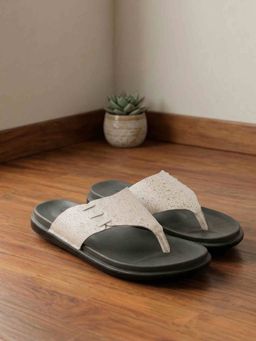 Metro - White Round Toe Sandals