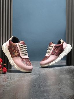 EGOSS - Red Round Toe Sneakers