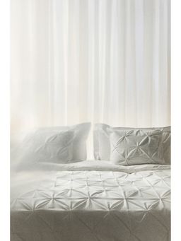 H&M - White Pintucked double/king duvet cover set