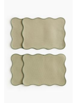 H&M - Green 4-pack water-repellent place mats
