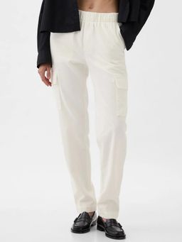 GAP - Women's Mid-Rise Cargo Pant