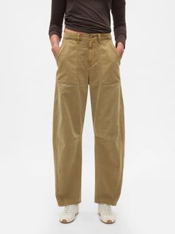 GAP - Women's Relaxed Fit Mid-Rise Cargo Jeans - Brown