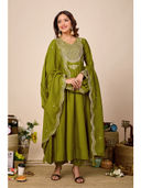 Green color option, Sold out, Currently selected