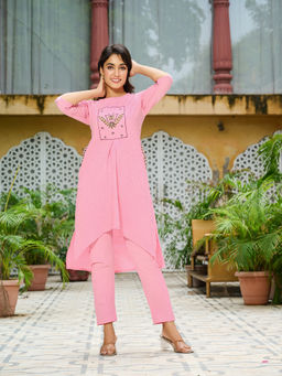 DISHWA FASHION - Women Floral Embroidered A-Line Kurta With Pants