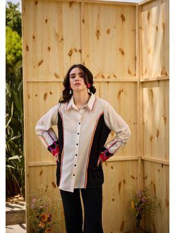 SHIAN - White Raven Embroidery Shirt