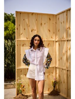 SHIAN - White Elegant Floral Ornamentation Shirt