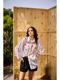 SHIAN - White Bloom Embroidery Seam Detail Shirt