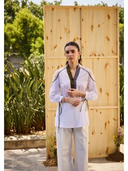 SHIAN - White Summer Conrast Top