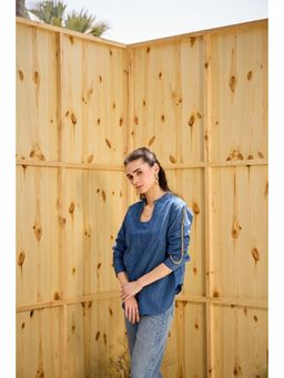 SHIAN - Blue Solid Denim Chain Accent Top
