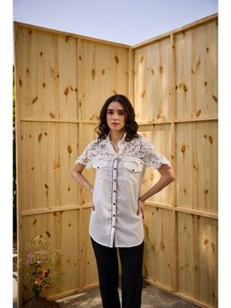 SHIAN - White Sculpted Florals Shirt