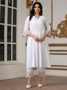 Swtantra - Womens White Pink Schffli Kurta