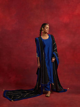 The Indian Cause - Blue Black Raw Silk Half And Half Kurta With Palazzo And Dupatta (Set of 3)