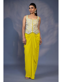 Daatri by meenakshi kakkar - Green Embroidered Jacket with Draped Skirt (Set of 2)