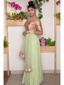 Daatri by meenakshi kakkar - Green Gown In Floral Hand-Embroidered with Stole (Set of 2)