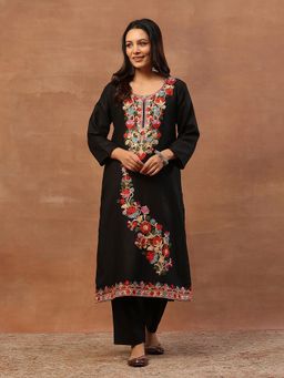 House of Chikankari - Black Kashmiri Wool Aari Women's Long Kurta with Pant