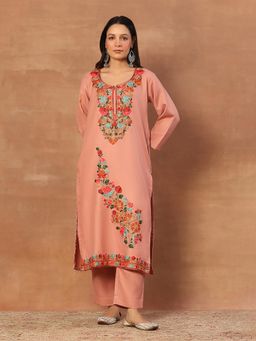 House of Chikankari - Peach Kashmiri Wool Aari Women's Long Kurta with Pant
